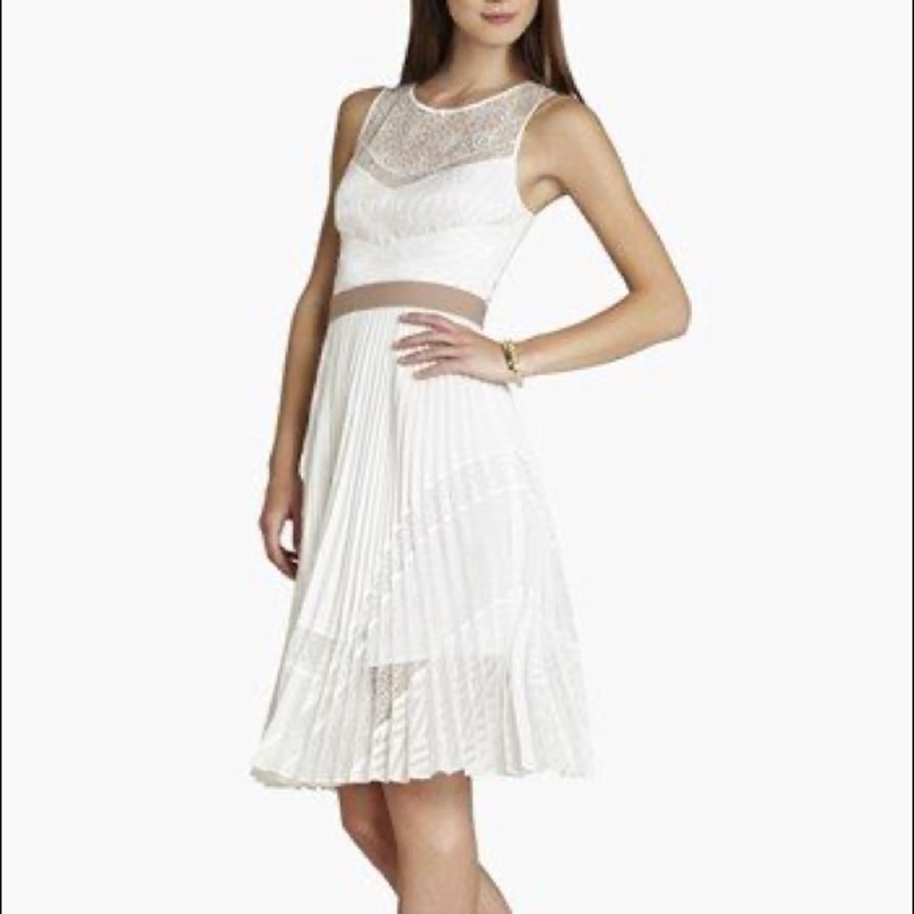BCBG white dress with lace detail size 0 - Picture 3 of 14